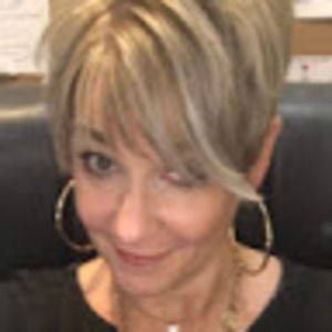 Meet your Posher, Leslie